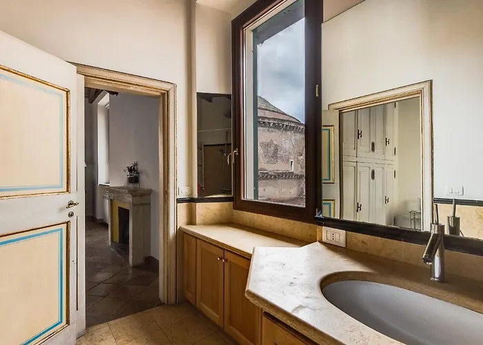 Pantheon Enchanting Luxury Apartment Rom
